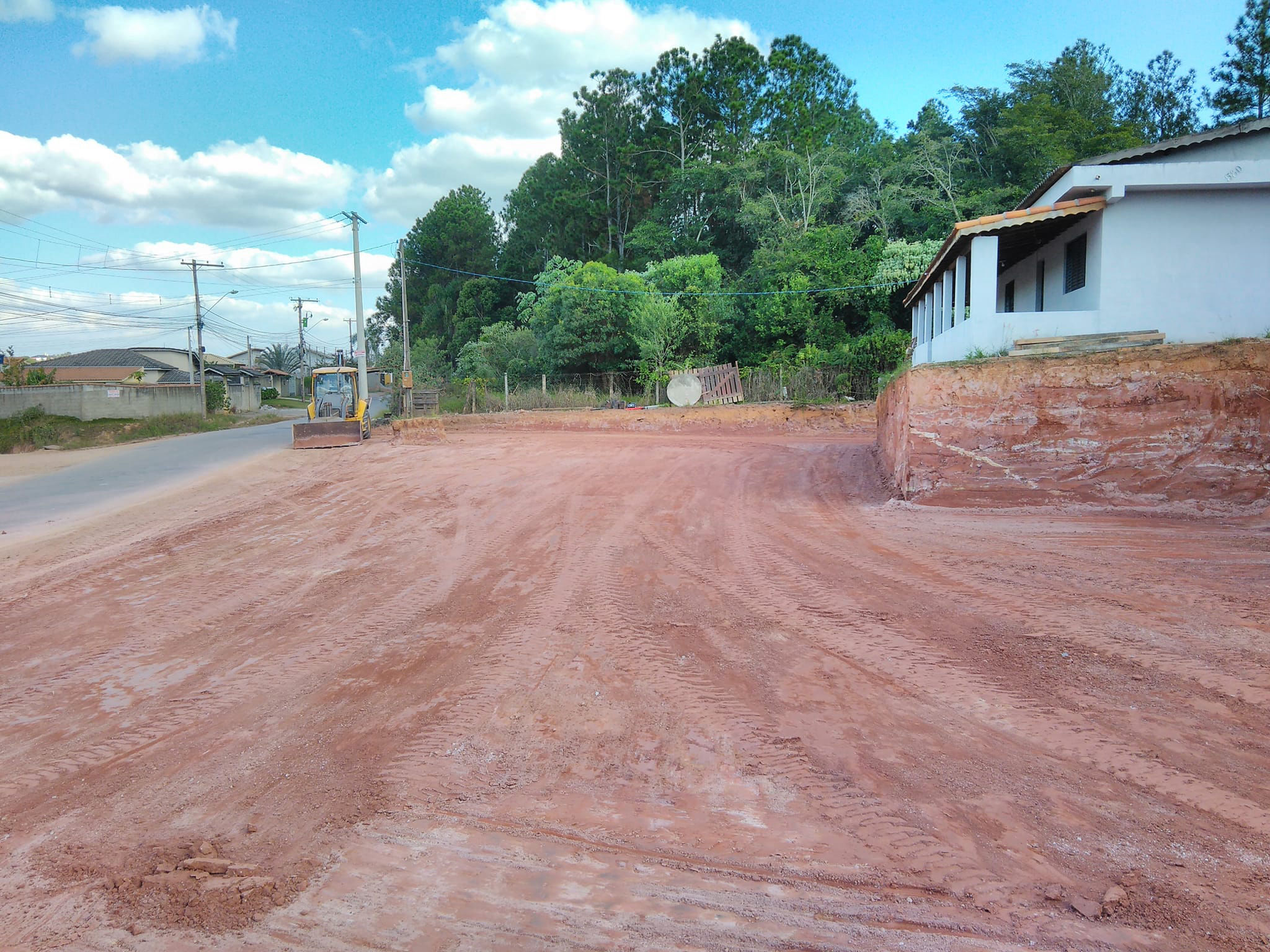 servicos da empresa bonança terraplanagem perfuracoes locacao de maquina em jarinu